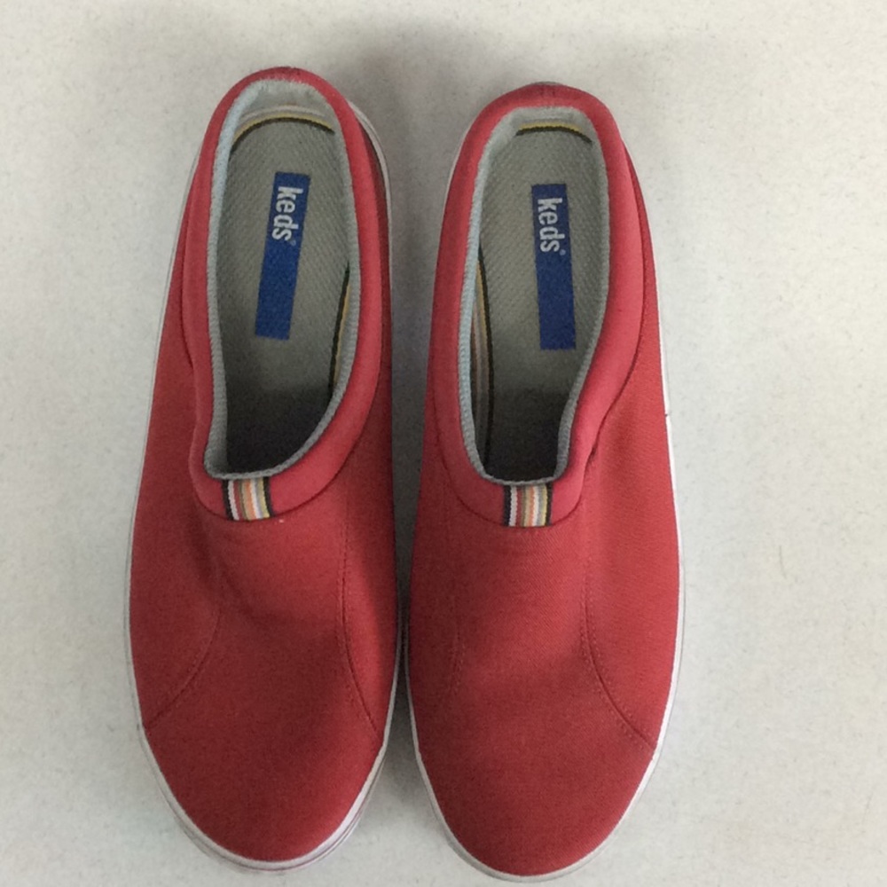 Red Keds - Picture 3 of 6